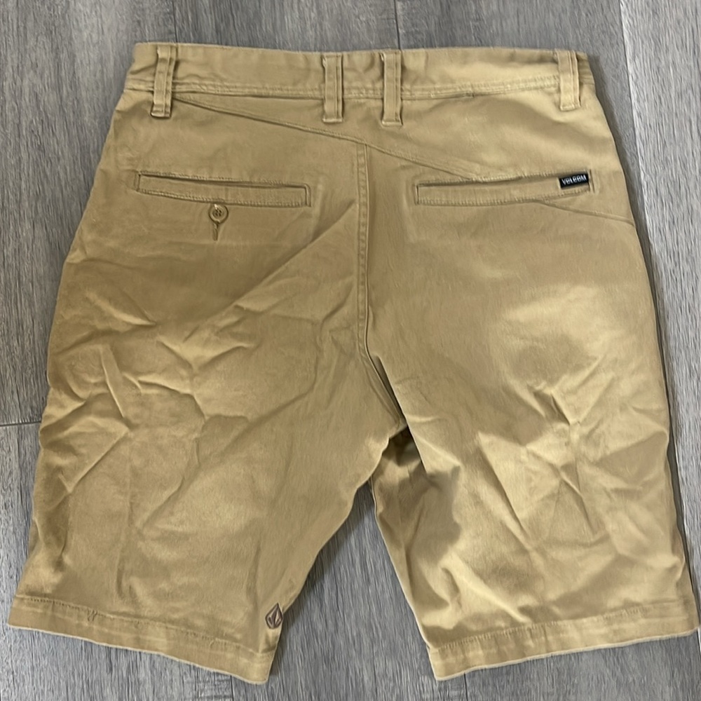 Volcom shorts - Picture 4 of 6